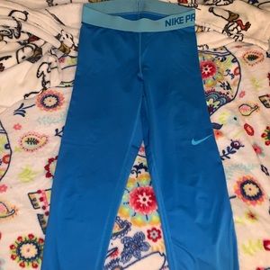 Nike Pro Capri Sports Leggings